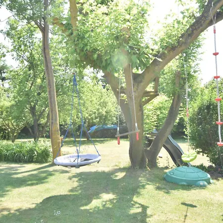 Апартаменты Plush With Garden In Bastorf